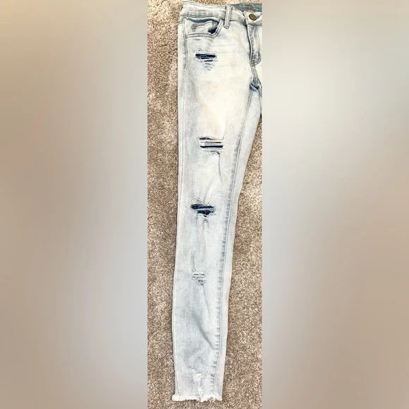 SO Women’s Low Rise Jeggings - Picture 7 of 10